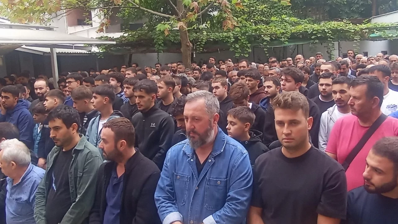 Bursa'da motosiklet kazasında hayatını kaybeden genç toprağa verildi