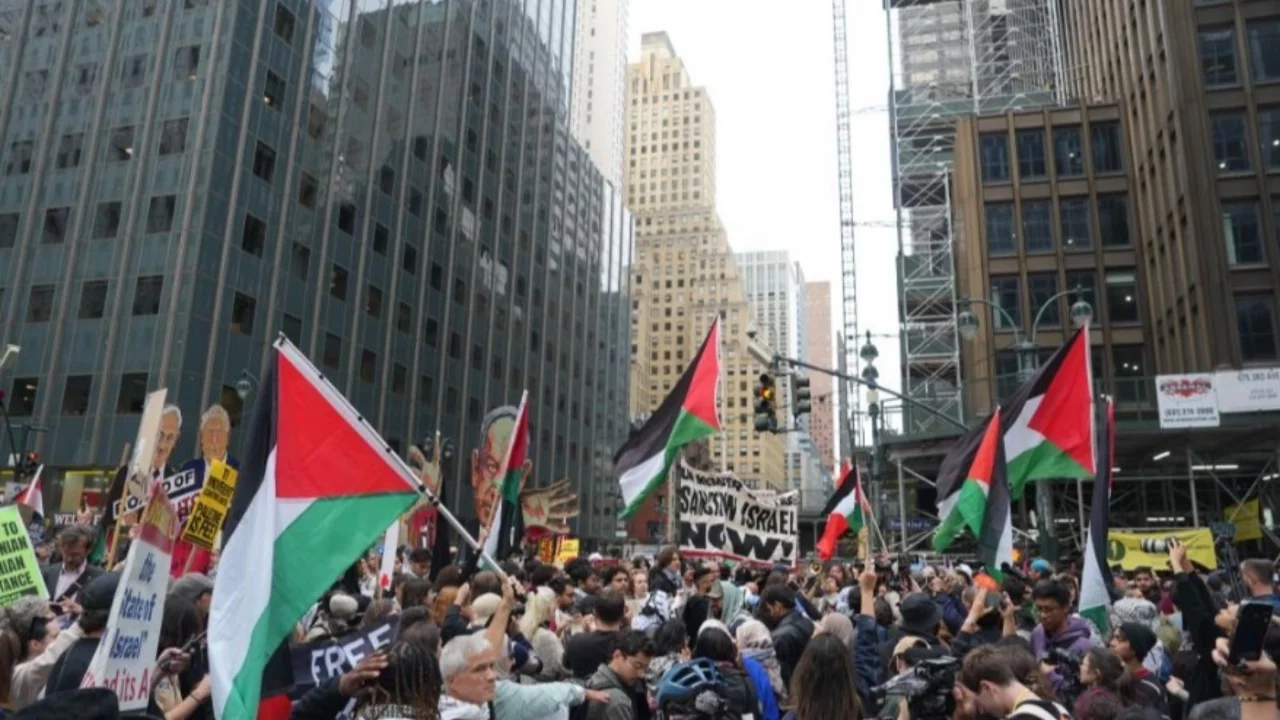 New York'ta Netanyahu protestosu: Binlerce kişi sokaklara çıktı
