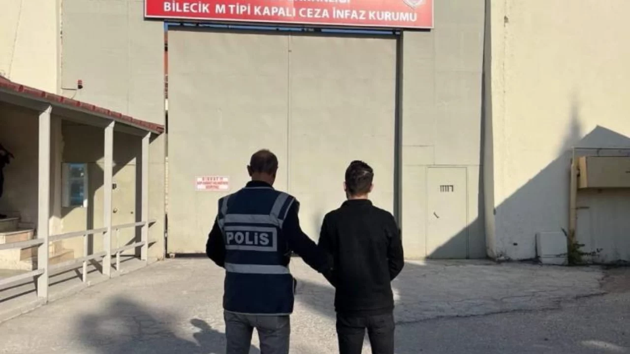 'Adınıza kredi çekildi' dedi, 6 bilezik ve altınları aldı