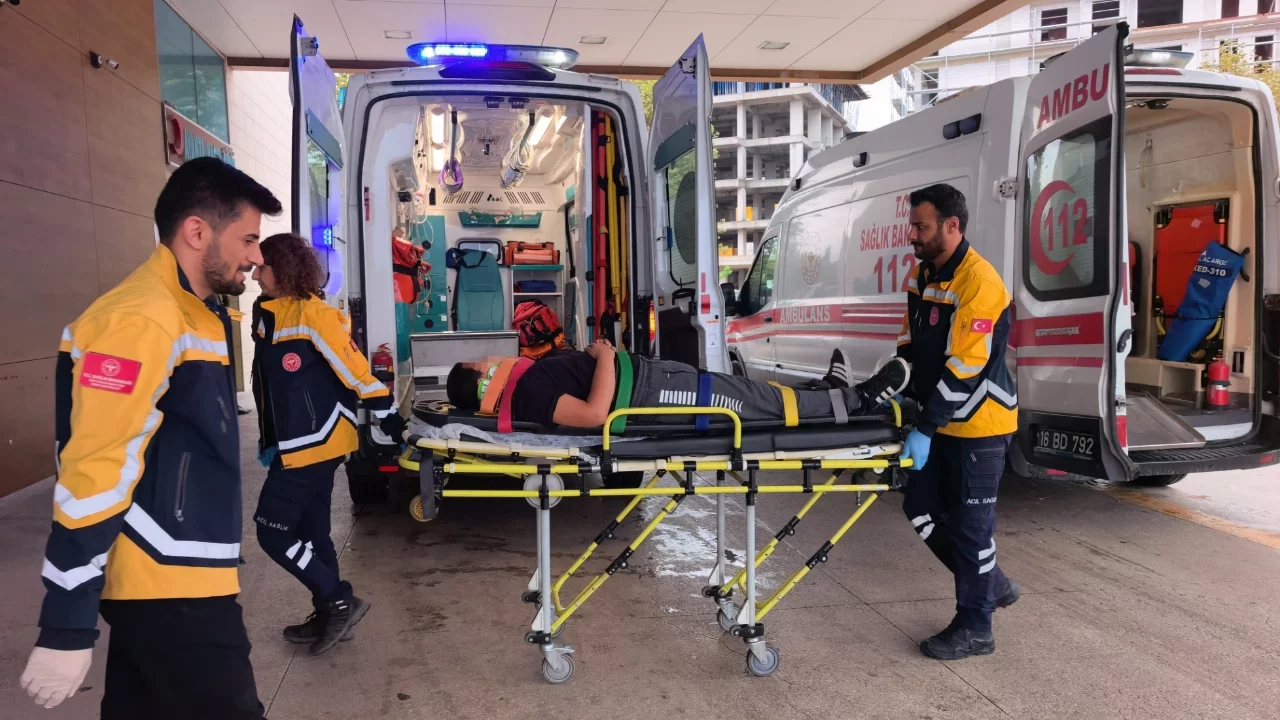 Bursa'da 12 yaşındaki çocuk merdiven boşluğuna düştü