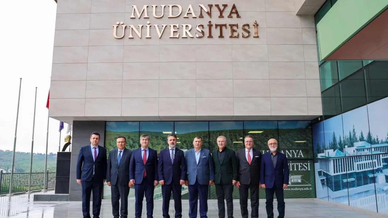 Başkan Vekili Biba'dan üniversitelilere mesaj: "Sizin olanı size sunuyoruz"