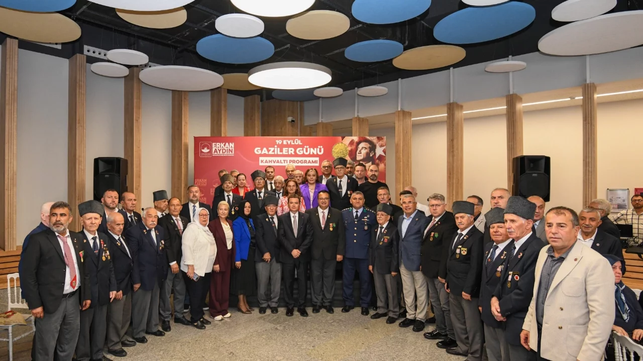 -Başkan Aydın Kahraman Gazilerle Aynı Sofrada