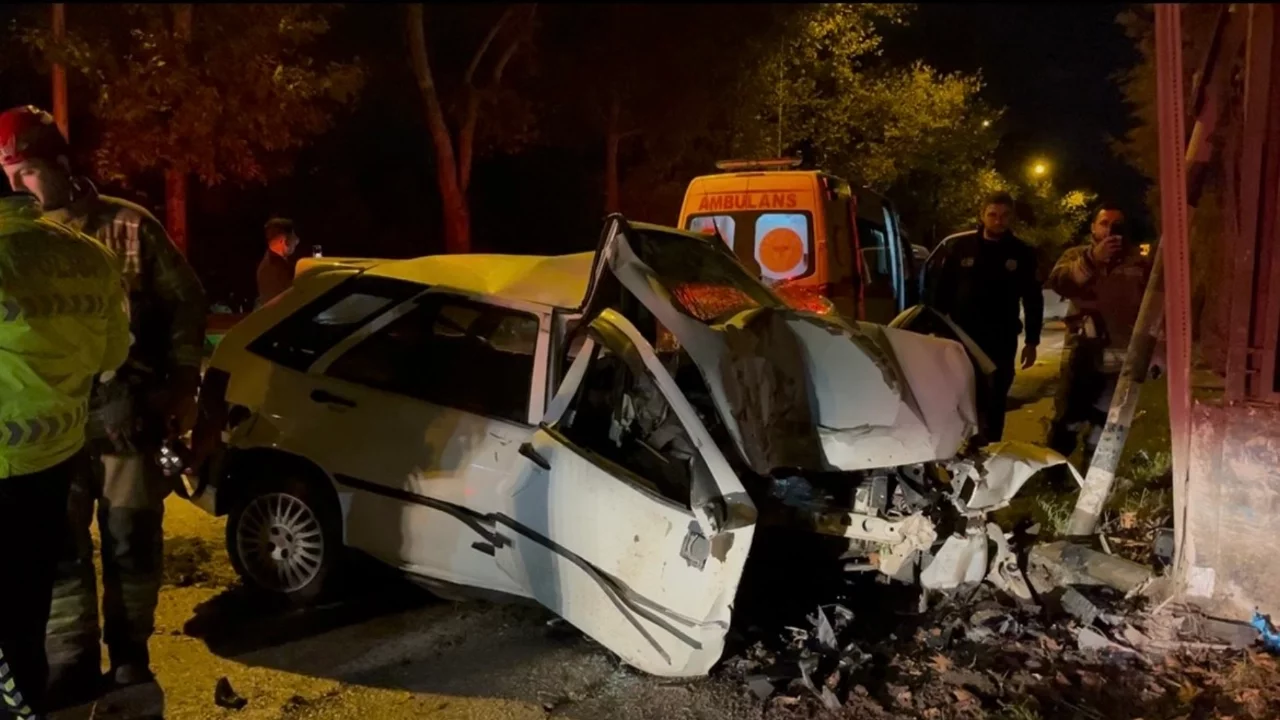 Bursa'da gece yarısı feci kaza: İtfaiye ekipleri dakikalarla yarıştı