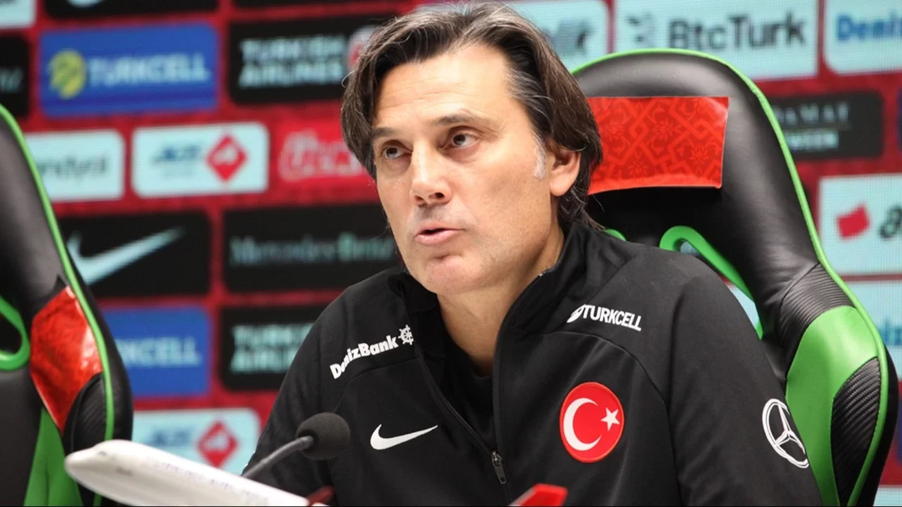İtalya yenilgisi sonrası Montella'dan mesaj: "Geleceğe umutla bakıyoruz"