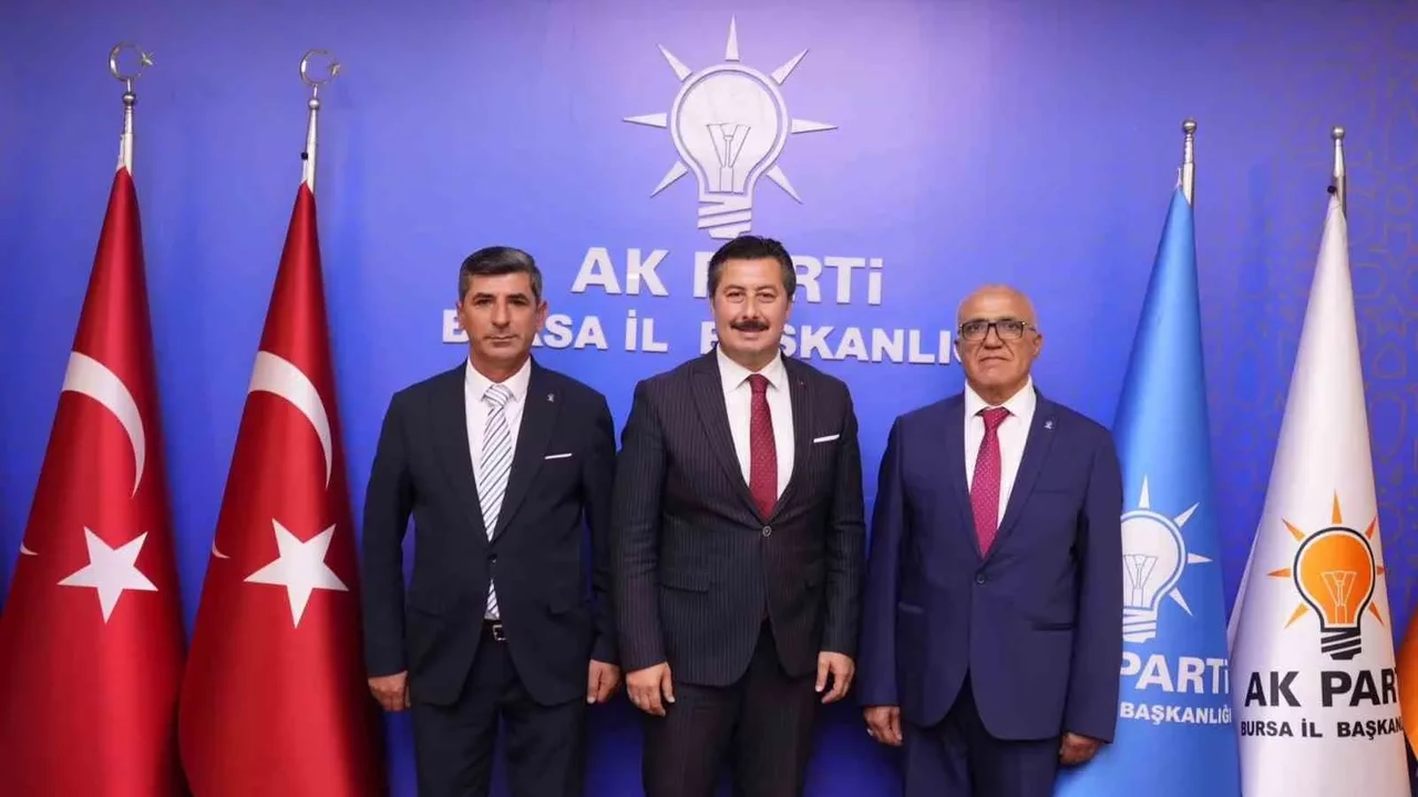 Yenişehir Belediye Meclisi'nde iki üye AK Parti'ye katıldı