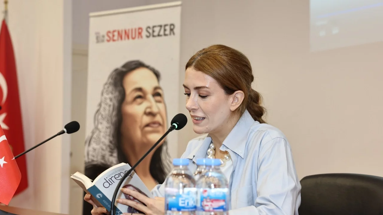 Oyuncu Elit Andaç Çam Nilüfer'de gençler ve işçilerle buluştu