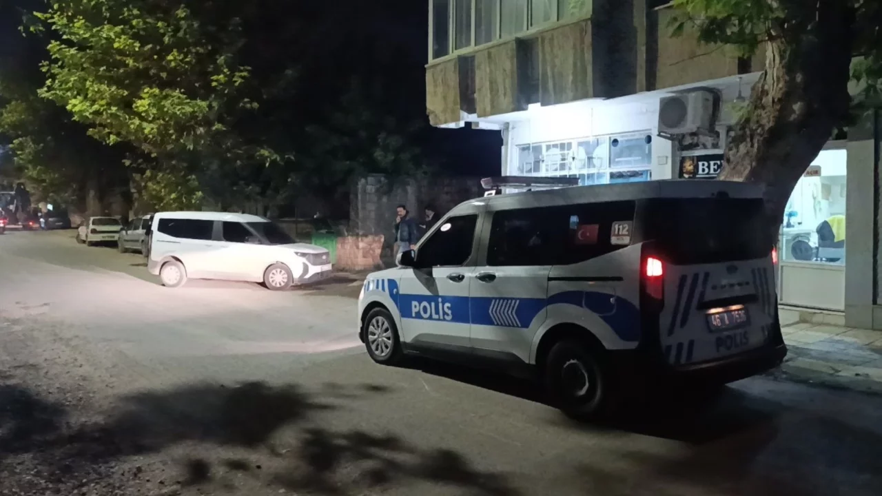 Selam söyleyip saldırdılar: 75 bin lirayı alıp kaçtılar