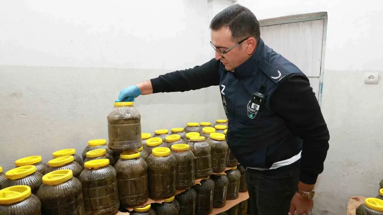 Osmangazi'de küflü 6,5 ton gıda ürünü imha edildi