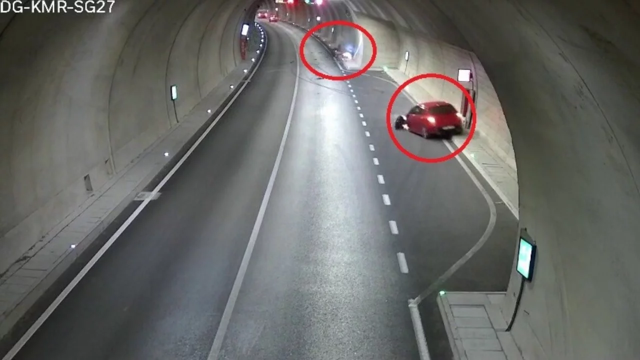 Bursa'da feci kaza kamerada: 52 yaşındaki motosiklet sürücüsü hayatını kaybetti