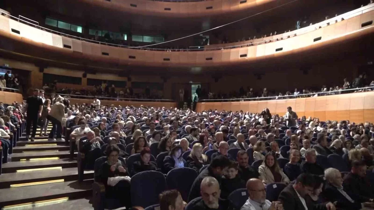 Bursa Bölge Devlet Senfoni Orkestrası 2026-2027 sezonunu açtı