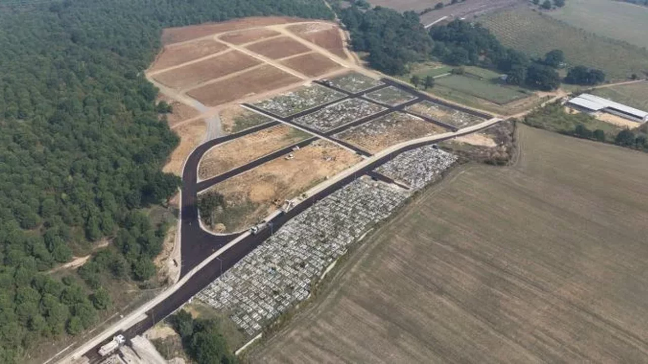 Kestel Erdoğanköy Kent Mezarlığı'nda 4,5 kilometrelik yol yenilendi
