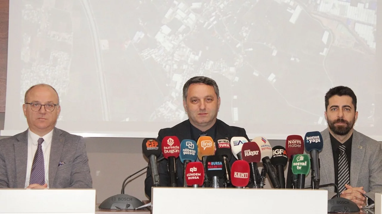 İMO Bursa Şube Başkanı Serdar Atilla Erdem: "Yapı Stoğumuzu Bilmiyorsak Deprem Riskimizi de Bilem...