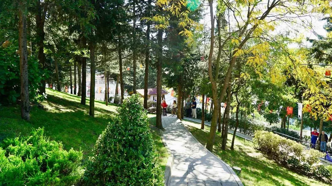 Kağıthane Gültepe Mesire Alanı açıldı: 10 bin 881 metrekare