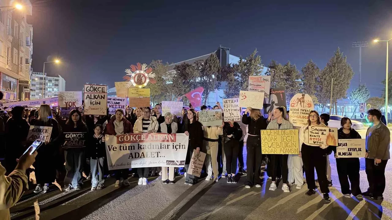 Gökçe Alkan için Karacabey'de adalet yürüyüşü düzenlendi