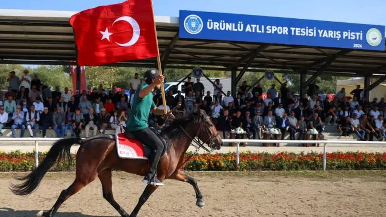 Bursa'da Rahvan Binicilik Türkiye Şampiyonası'nda 200 sporcu yarıştı
