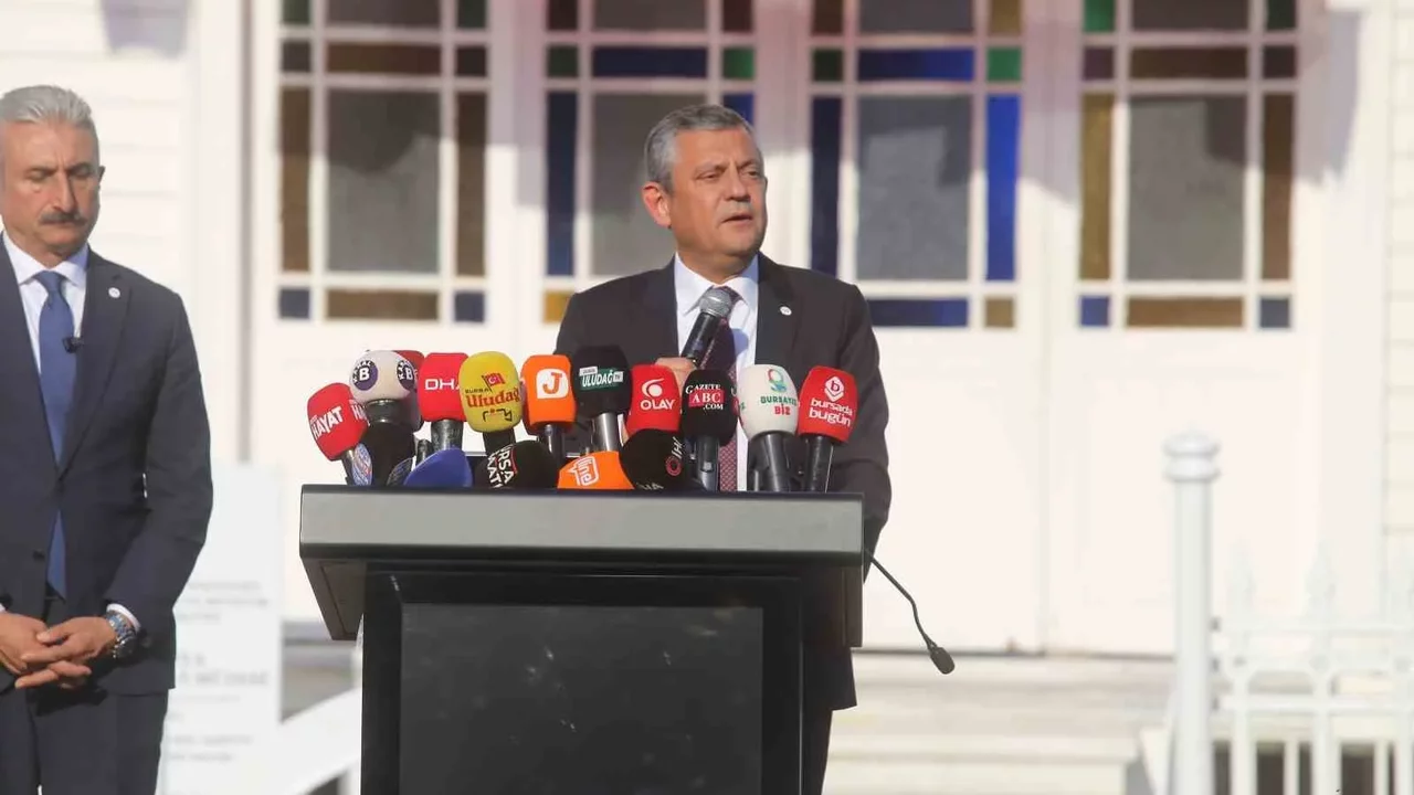 Özgür Özel Mudanya'da konuştu: Haberal'a Barış Yolu Ödülü