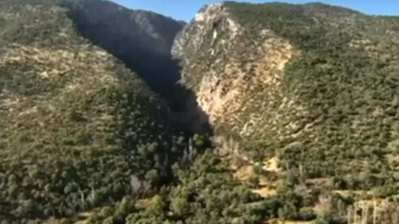 PKK, Irak'ın kuzeyindeki Metina'da 4 barınma alanını boşalttı