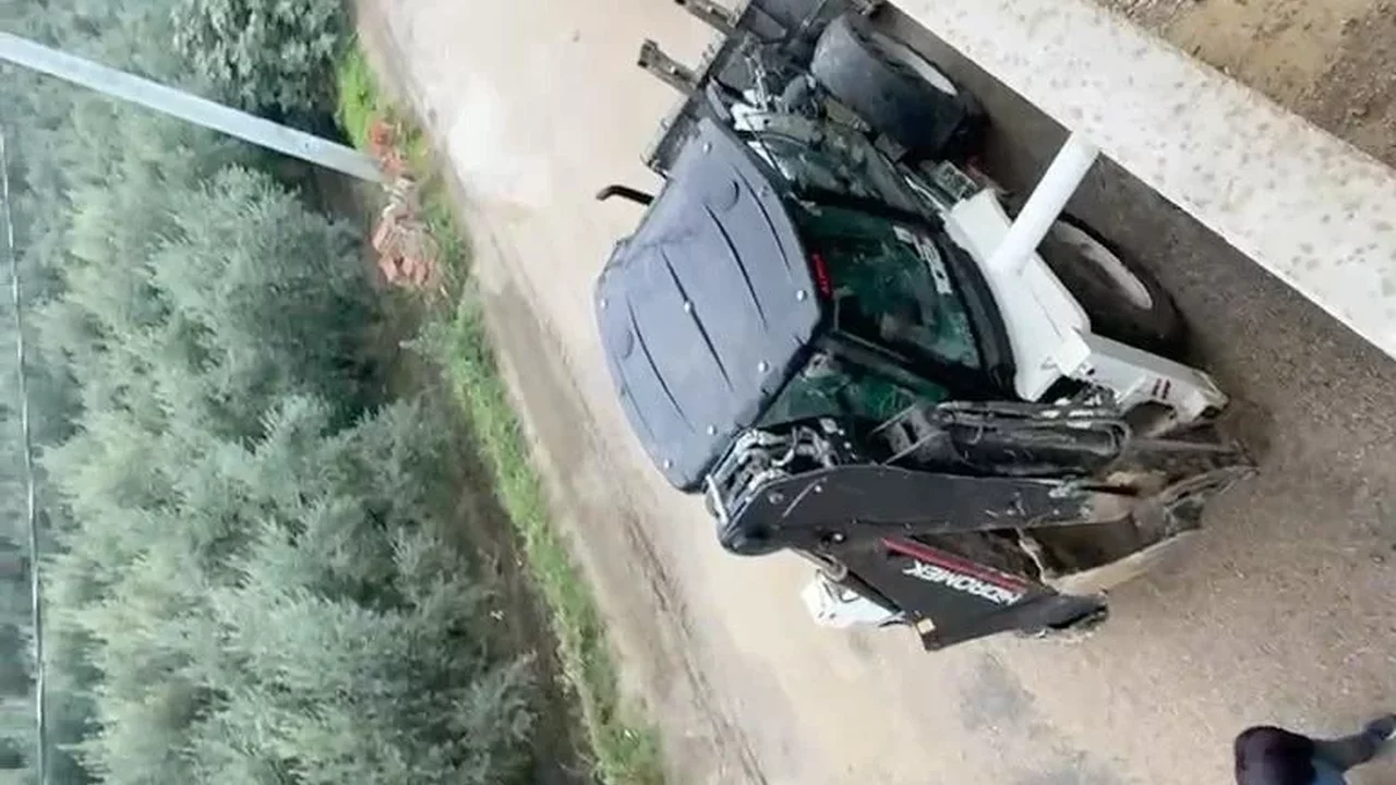 Mudanya Ayazma’da yıkım gerginliği: Vatandaşlar çatılara çıktı