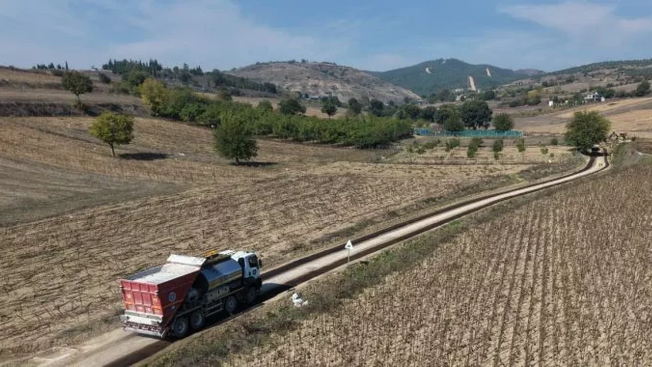 Bursa Yenişehir'de 3 mahallede 5 kilometrelik yol yenilendi