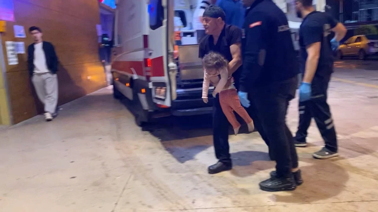 Bursa'da korku dolu anlar: Misket yutan küçük çocuk hastanelik oldu