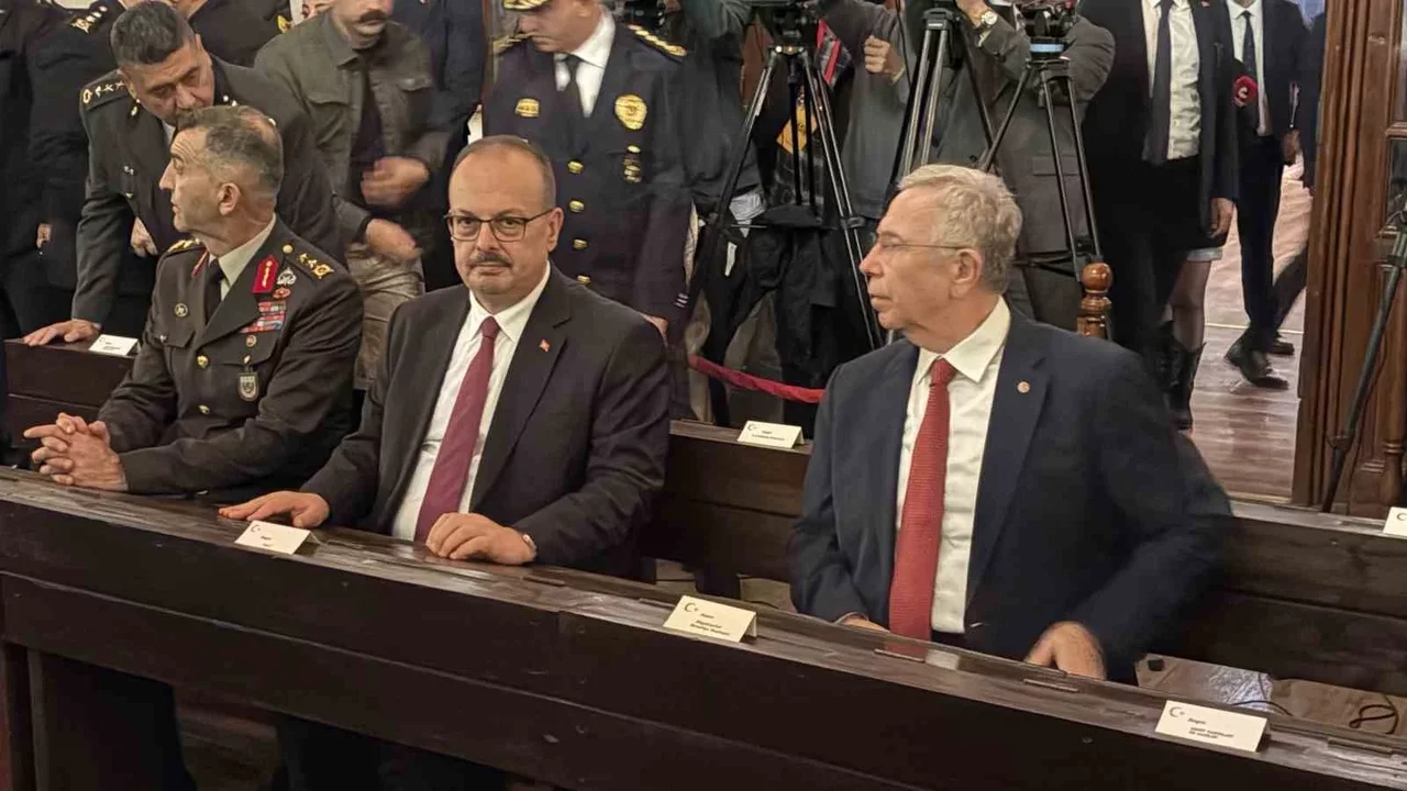 Ankara’nın başkent oluşunun 103. yılı Anıtkabir’de anıldı