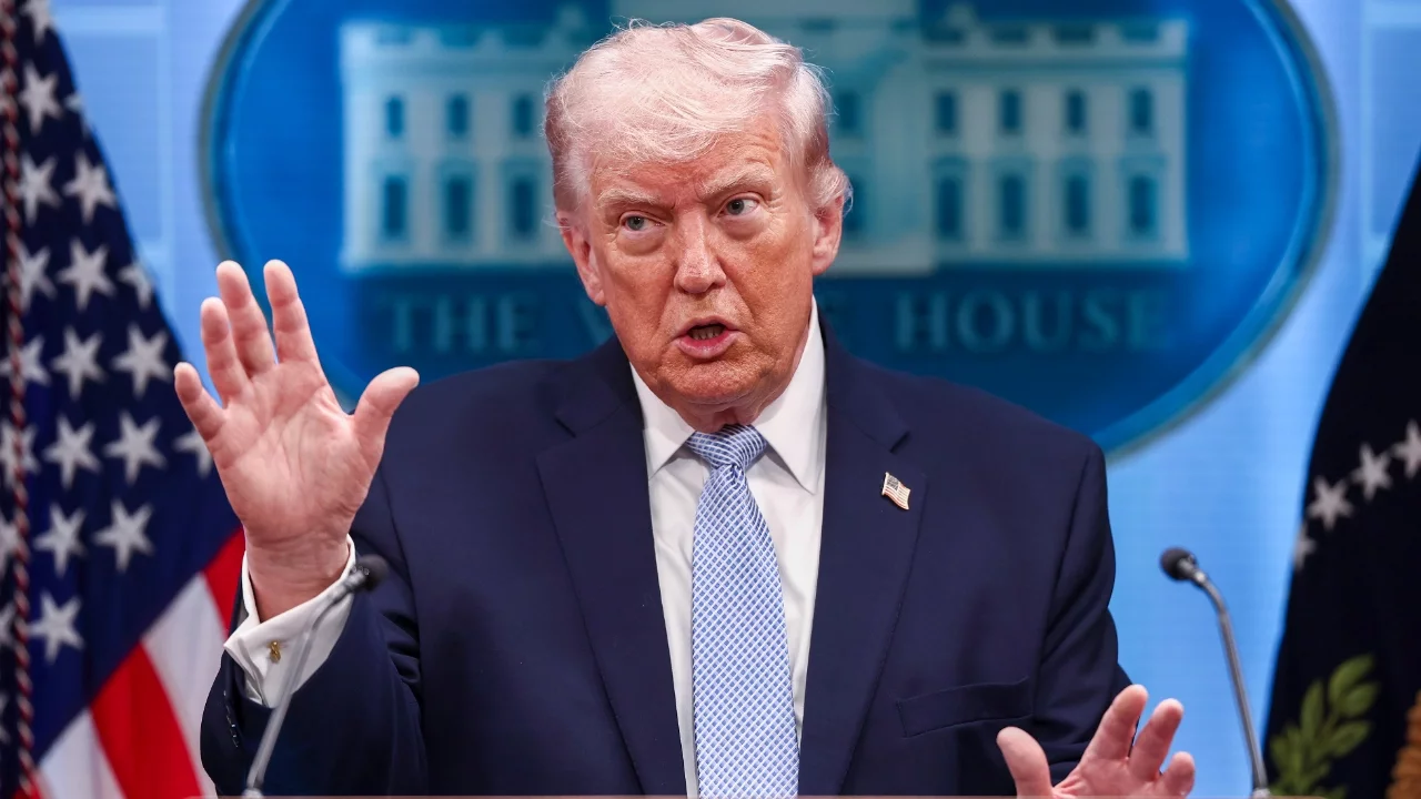 Trump'tan İran'a açık tehdit: Sabrımız tamamen tükendi, ağır darbe indireceğiz!