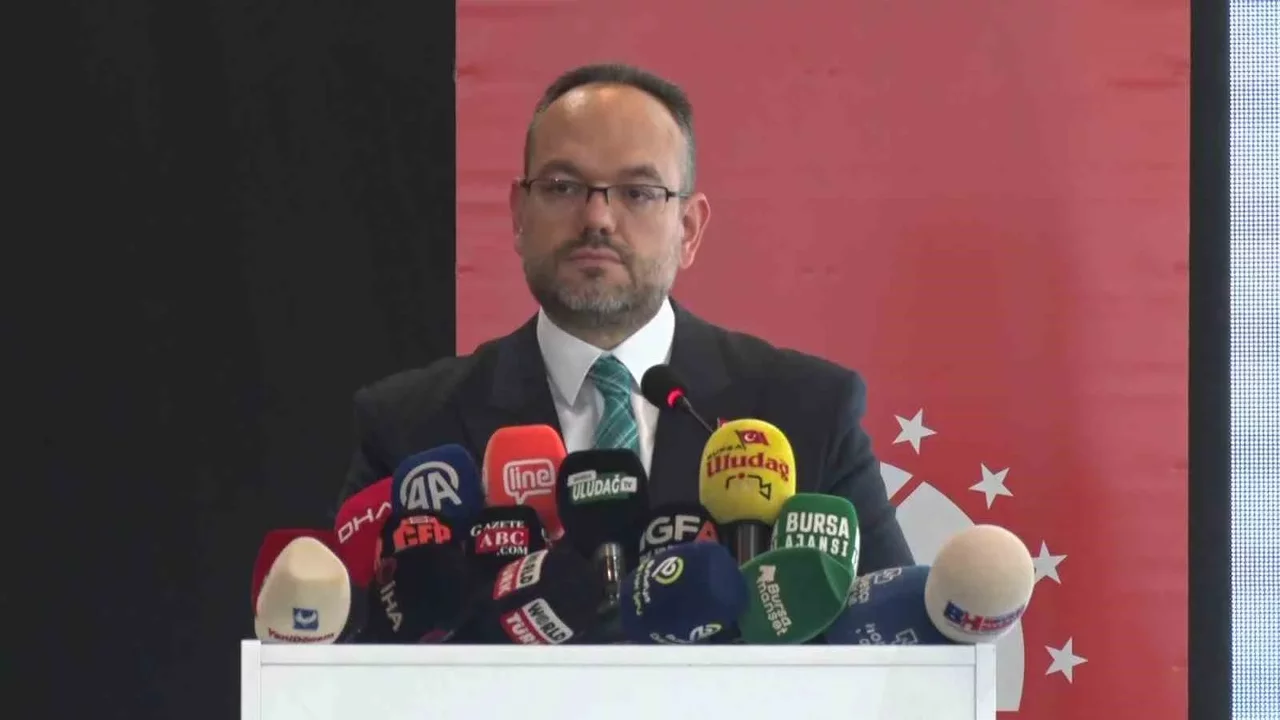 Bursa’da İletişim Yüzyılı programında dezenformasyon ele alındı