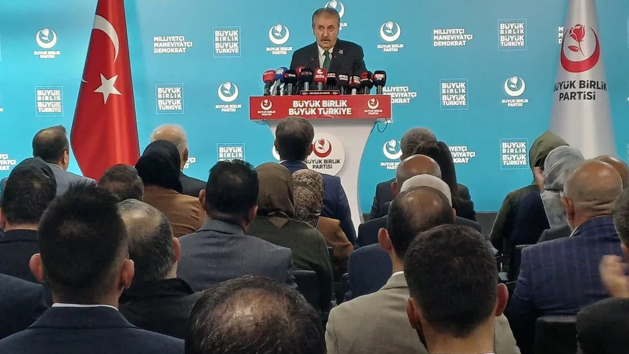 Mustafa Destici’den PKK açıklaması: Şartsız silah bırakmalı