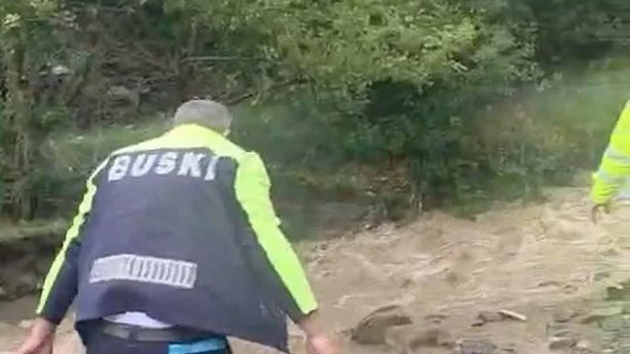 Mudanya Karanlık Dere’de taşkın riskine karşı çalışma yapıldı