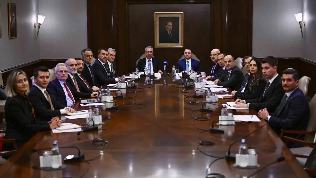 Akın Gürlek: Yeni anayasa milletin temsilcileri hazırlamalı