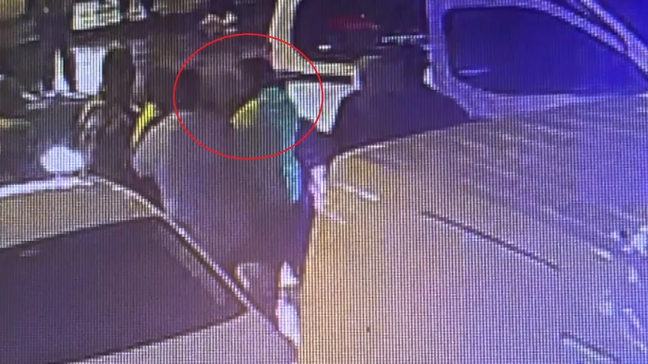 Bursa'da "takviye" sözünü duyunca çılgına döndü! Polis memuruna kafa attı