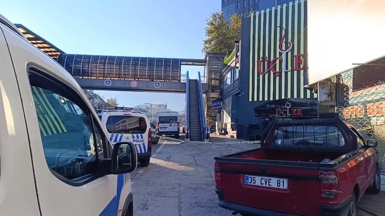 Mekana kurşun yağdırdılar