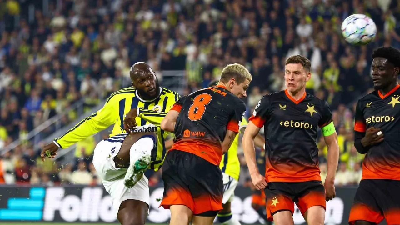 Fenerbahçe-Slavia Prag maçı 2-2 bitti: Son dakika golü