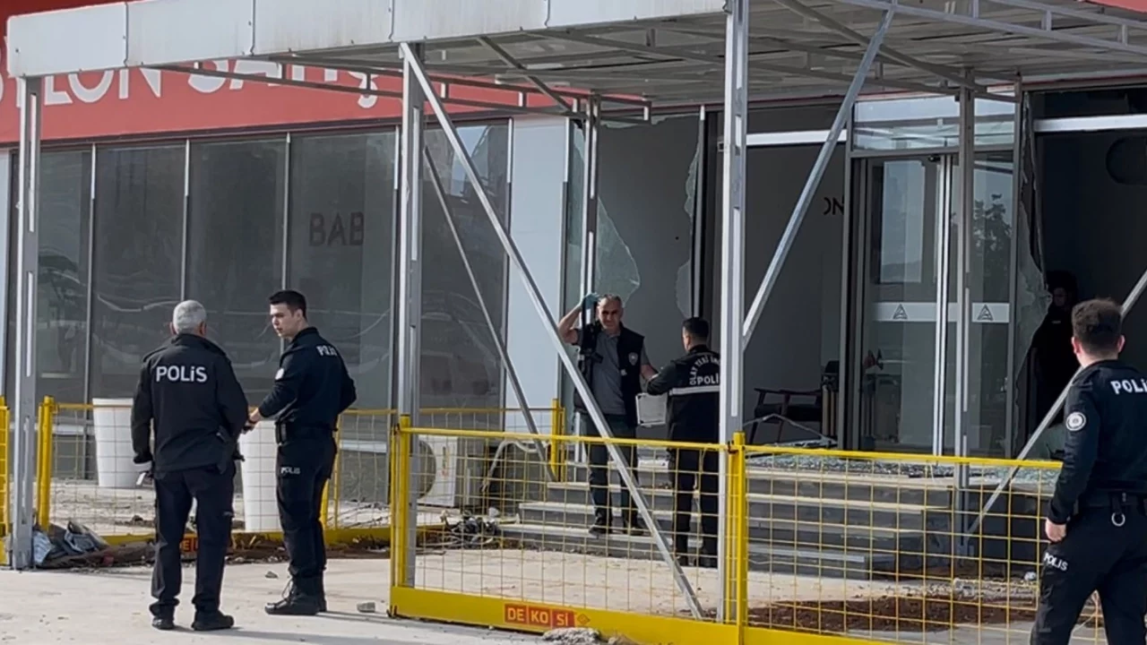 Bursa'da 250 milyon TL'lik alacak krizi! Satış ofisine kurşun yağdırdı