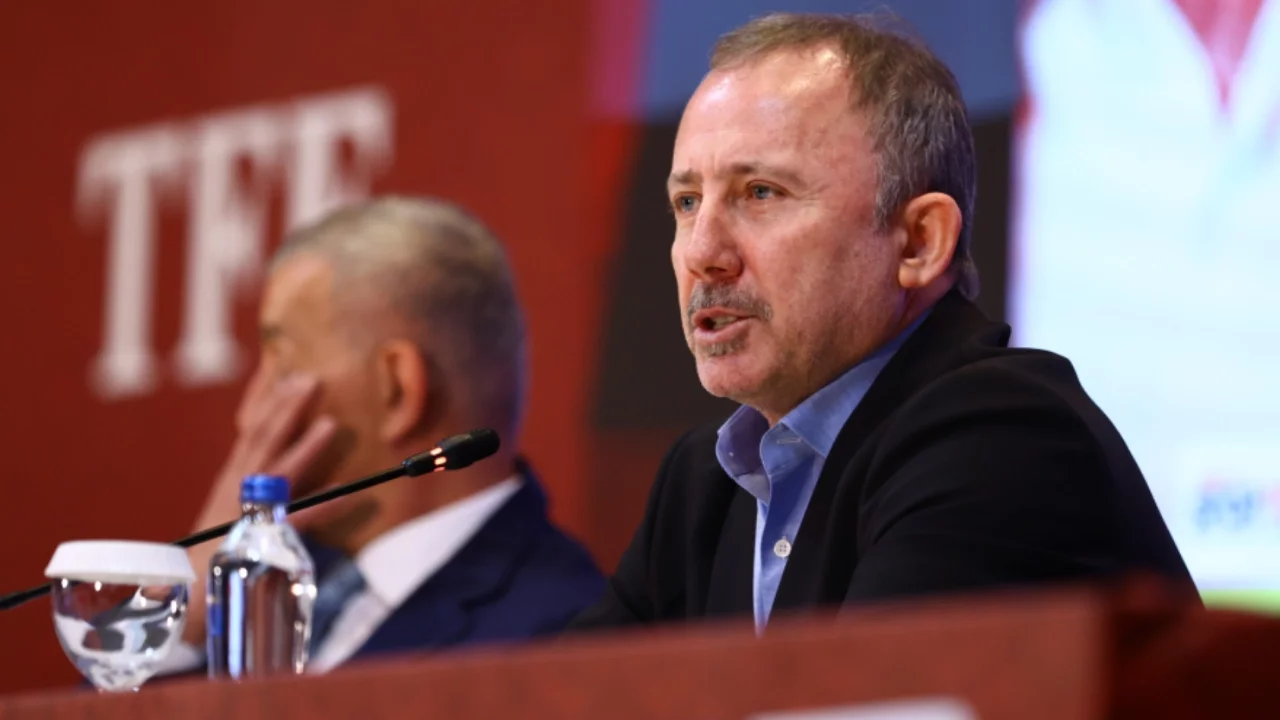 A Milli Takım'da Sergen Yalçın dönemi resmen başladı! 4 yıllık imza atıldı