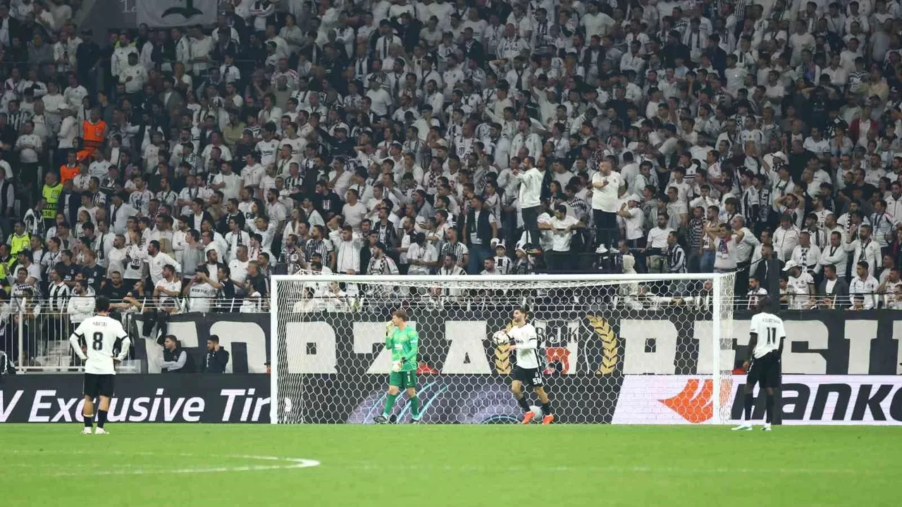Beşiktaş-Crystal Palace maçı 2-2 sona erdi: Olaitan eşitledi