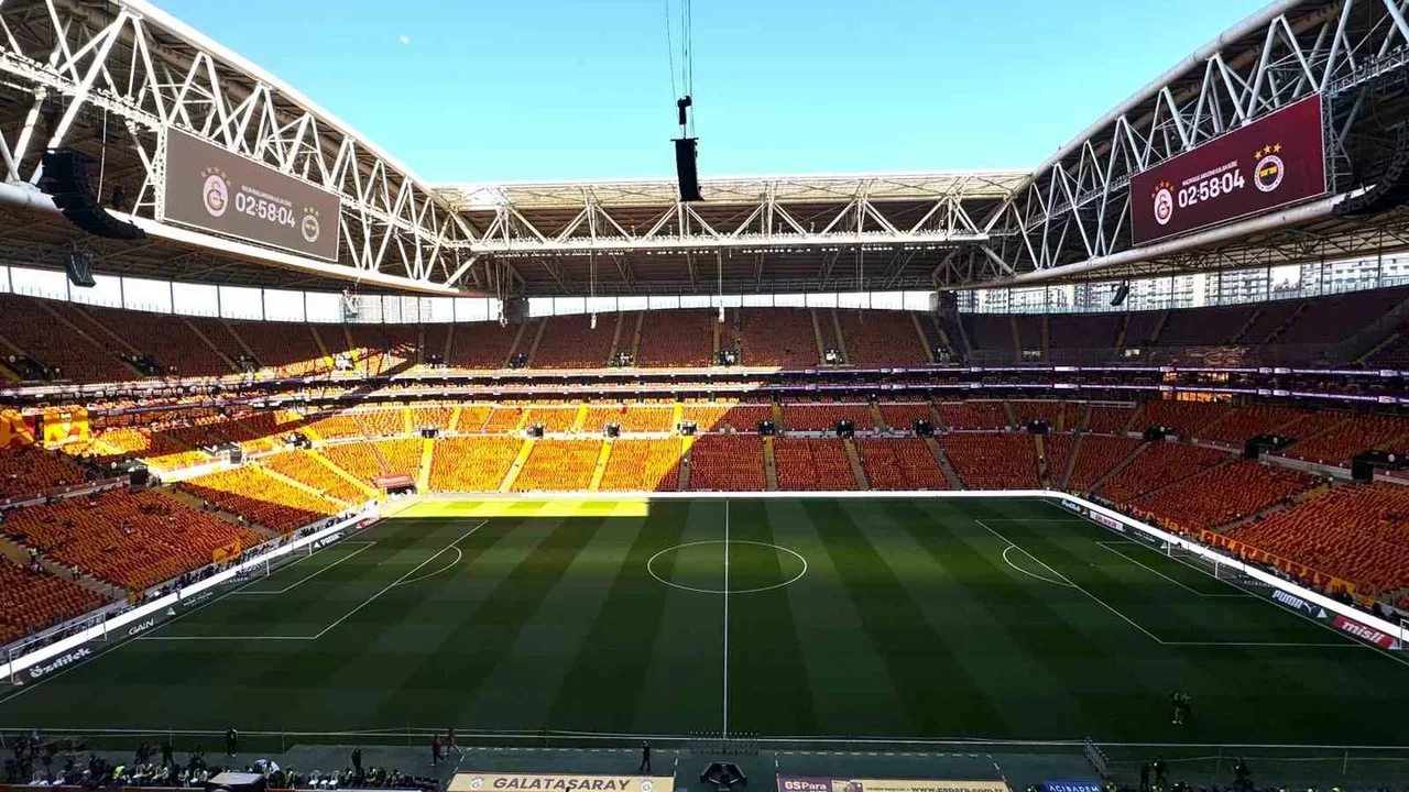 Galatasaray-Fenerbahçe derbisi: RAMS Park’ta 18. maç heyecanı