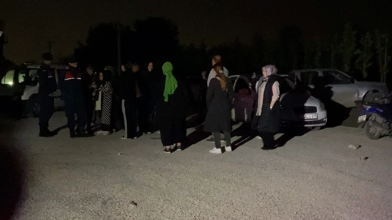 Bursa'da fabrikada maaş krizi! 2 aydır ücret alamadıklarını söyleyen işçiler ayaklandı