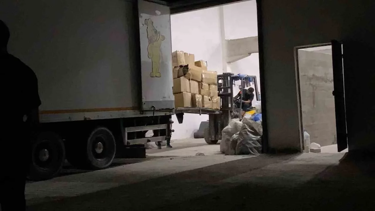 İnegöl’de 2 aylık maaş krizi: Jandarma fabrikaya geldi