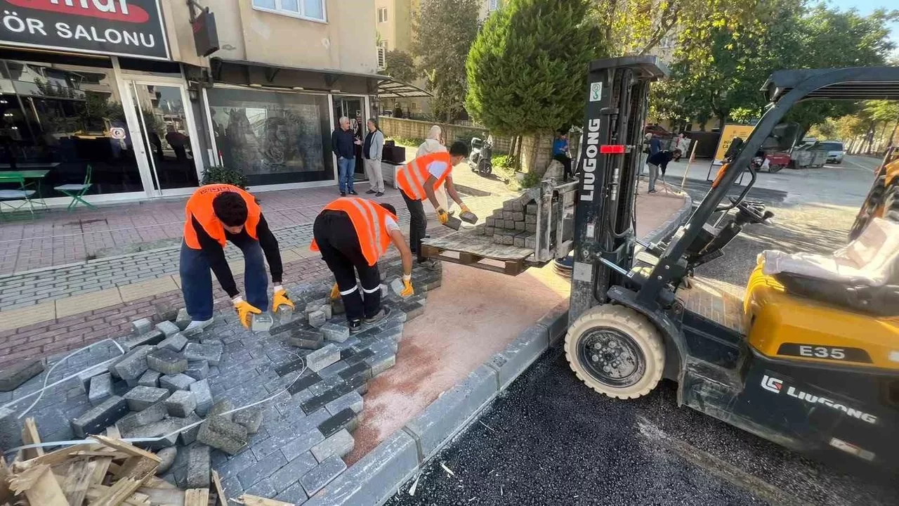Bursa Yıldırım'da Erdoğan Caddesi yenileniyor: Asfalt çalışması