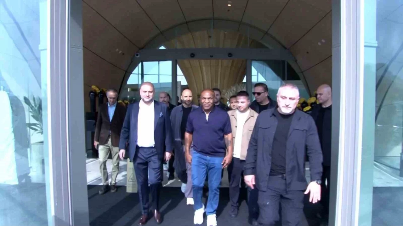 Mike Tyson Türkiye'de! Ziyaretinin nedeni belli oldu