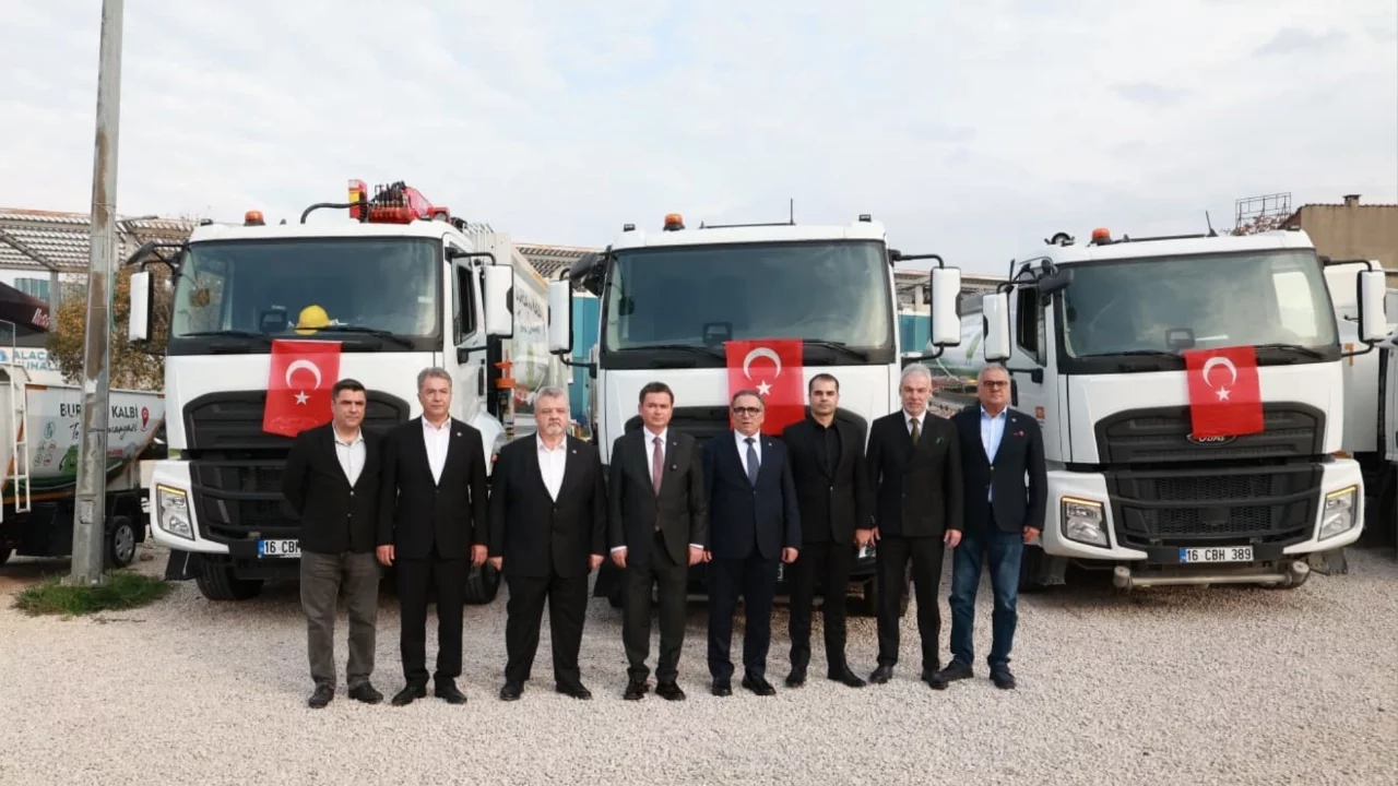 Osmangazi Belediyesi araç filosunu 41 yeni araçla güçlendirdi