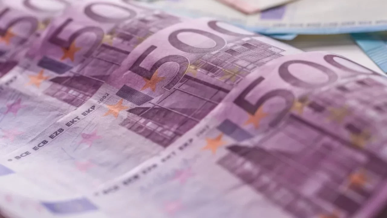 Dolar ve euroda son fiyatlar! 27 Ekim döviz kurları belli oldu