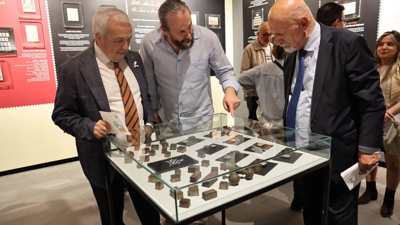 Cumhuriyet'in görsel hafızası pullarla Nilüfer'de canlandı