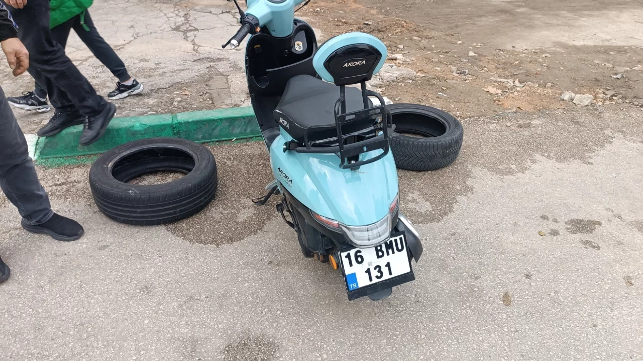 Bursa'da feci kaza! Yolun karşısına geçmek isteyen yaya ağır yaralandı