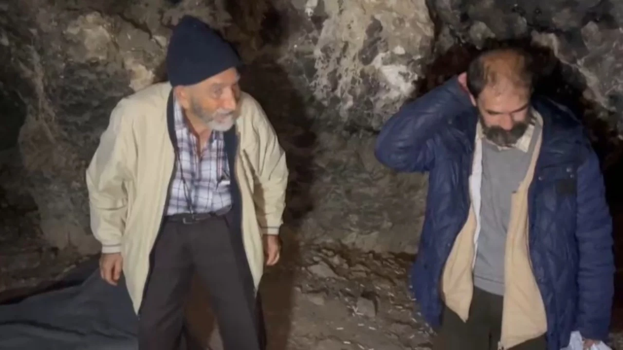 Bursa'da mağarada yaşayan adamın hikâyesinde mutlu son! 83 yaşındaki babası gelip götürdü